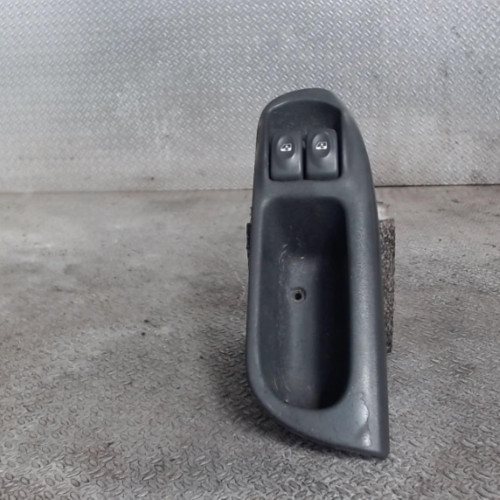 Commande lève-glace porte avant gauche Renault SCÉNIC I Monospace 1.9 dci (1999-2003) 5 portes