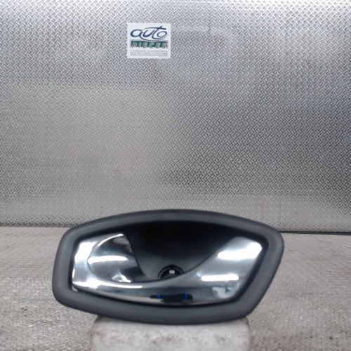 Poignee int porte avd Renault TRAFIC III Autobus-Autocar 1.6 dci 120 (2014)