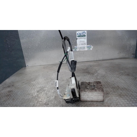 Serrure porte avd Peugeot 208 I 1.2 vti 82 (2012)