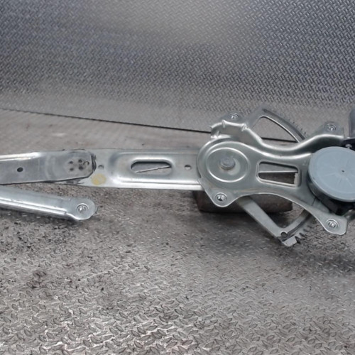 Mecanismemoteur leve-glace avg Toyota RAV 4 III 2.2 d 4wd (2006-2012)