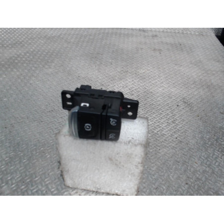 Interrupteur commande de frein a main Renault SCÉNIC IV 1.2 tce 130 (2016)