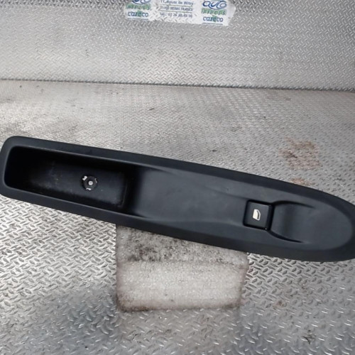 Commande lève-glace porte avant droite Citroën C4 II 1.6 bluehdi 100 (2014)