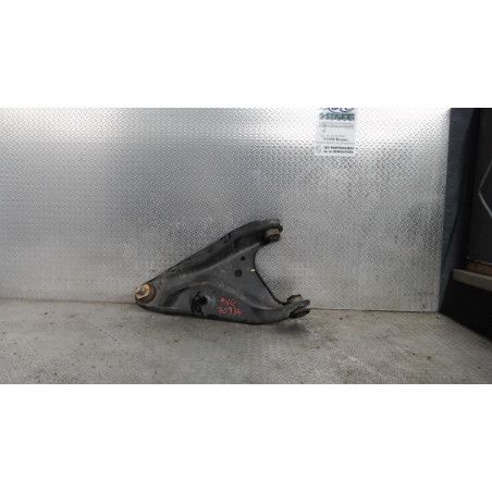 Triangle inf avg Dacia SANDERO II 1.5 dci 75 - blue dci 75 (2012)