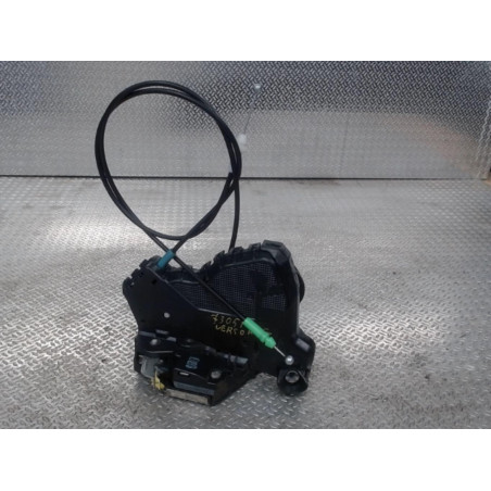 Serrure porte avg Toyota VERSO 2.0 d-4d (2009-2018)