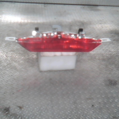 Feux stop supplementaire Toyota COROLLA A trois volumes 1.6 vvt-i (2001-2008)