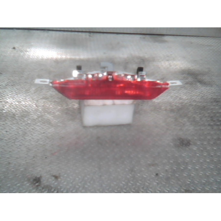 Feux stop supplementaire Toyota COROLLA A trois volumes 1.6 vvt-i (2001-2008)