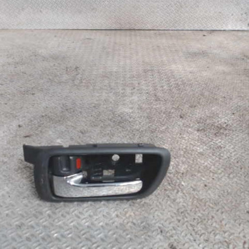 Poignee int porte avg Toyota COROLLA Verso 2.2 d-4d (2005-2009) 5 portes