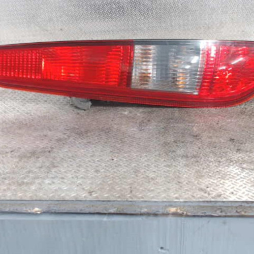 Feu arrière gauche Ford FOCUS II Turnier 1.6 (2004-2011)
