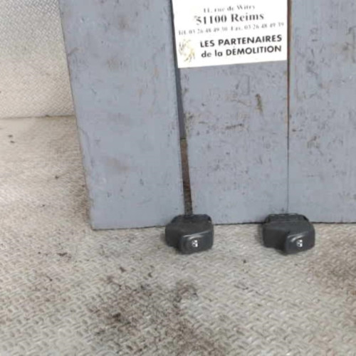 Commande lève-glace porte avant gauche RENAULT SCENIC 1  SCENIC 1 PHASE 1