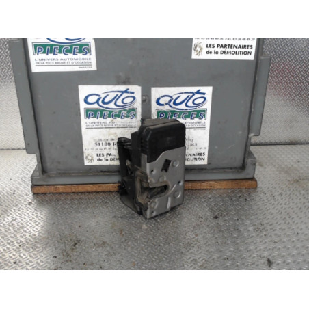 Serrure porte avd Opel CORSA C 1.3 cdti (2003-2009)