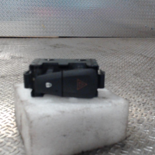 Bouton de warning Renault MEGANE III 3-5 portes 1.6 dci (2011-2015) 5 portes
