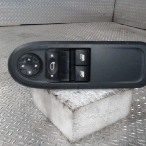 Commande lève-glace porte avant gauche PEUGEOT 308 1  308 1 PHASE 1