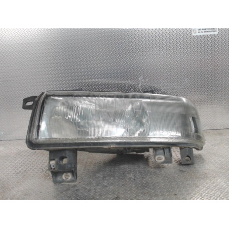 Phare gauche Renault MASTER II Camionnette 2.2 dci 90 (2000)