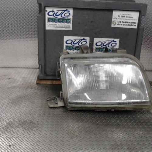 Phare droit Renault CLIO I 1.8 (1991-1998)