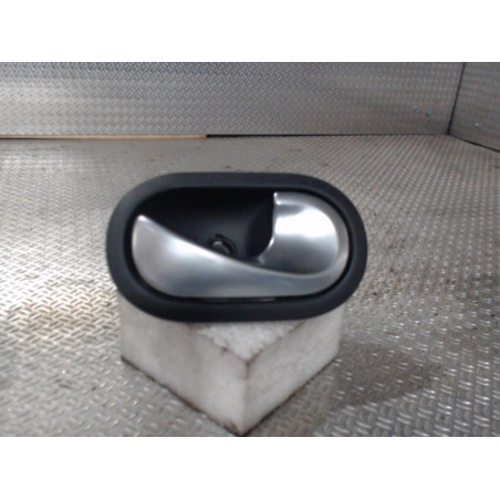Poignee int porte avd Renault CLIO III 1.5 dci (2005-2014) 3 portes