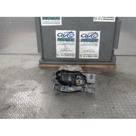 Poignee int porte avg Citroën BERLINGO Camionnette-Monospace 1.6 hdi 90 16v (2008) 3 portes