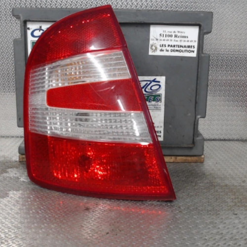 Feu arrière gauche Skoda FABIA I A trois volumes 1.9 tdi (2000-2007)