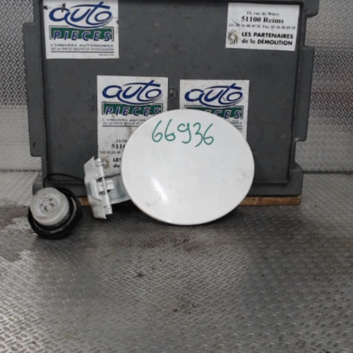 Volet de trappe carburant Mazda 3 A trois volumes 1.6 mzr cd (2010-2013)