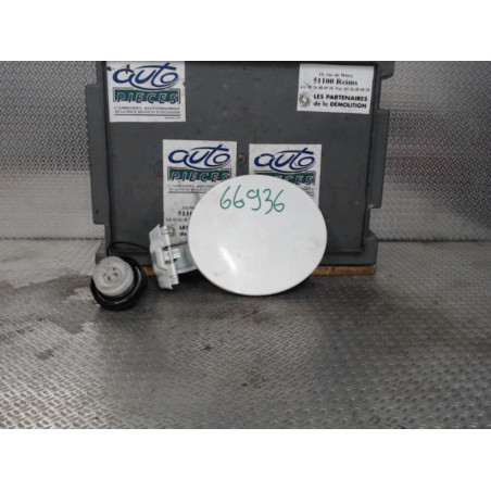 Volet de trappe carburant Mazda 3 A trois volumes 1.6 mzr cd (2010-2013)