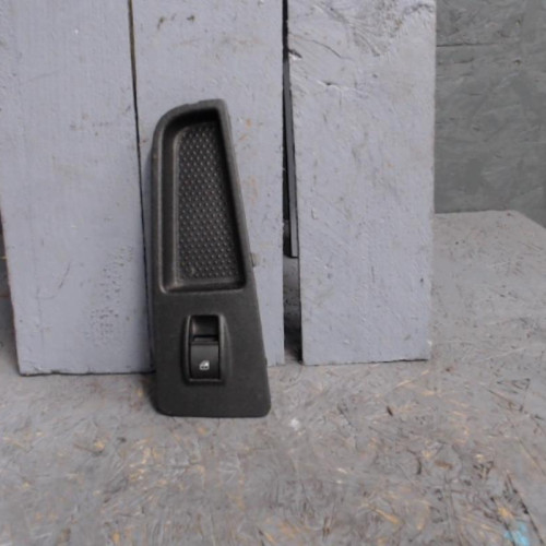 Commande lève-glace porte avant droite Fiat GRANDE PUNTO 1.3 d multijet (2008)