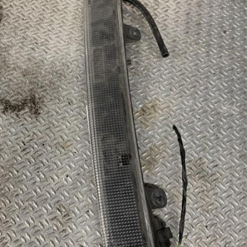 Feux stop supplementaire Peugeot 208 II 1.2 puretech 100 (2019) 5 portes