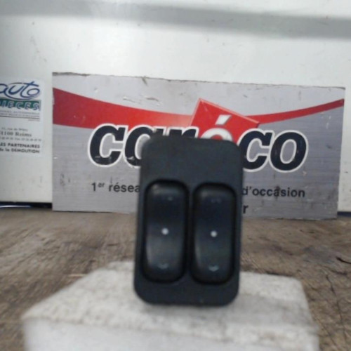 Commande lève-glace porte avant gauche Opel MERIVA A Monospace 1.7 cdti (2003-2010)