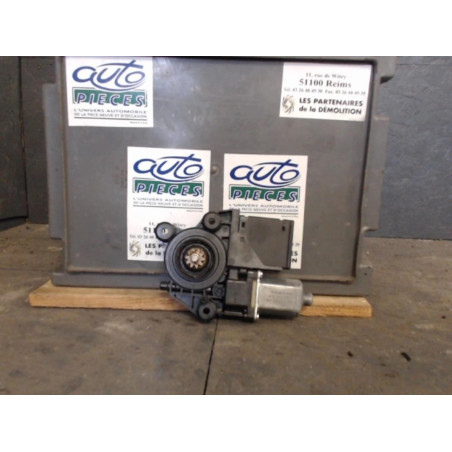 Mecanisme  moteur lève-glace avant droit Renault MEGANE III 3-5 portes 1.5 dci (2009) 5 portes