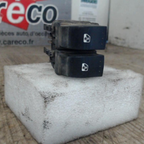 Commande lève-glace porte avant gauche Renault GRAND SCÉNIC II 1.9 dci (2004-2006)