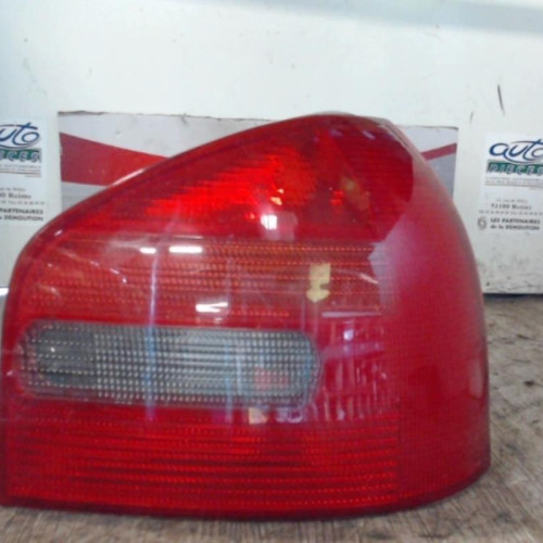 Feu arrière droit Audi A3 1.6 (1996-2003)