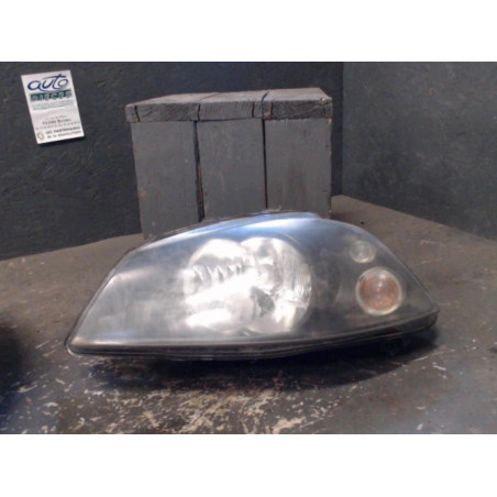 Phare gauche Seat CORDOBA 1.9 sdi (2002-2009) 4 portes