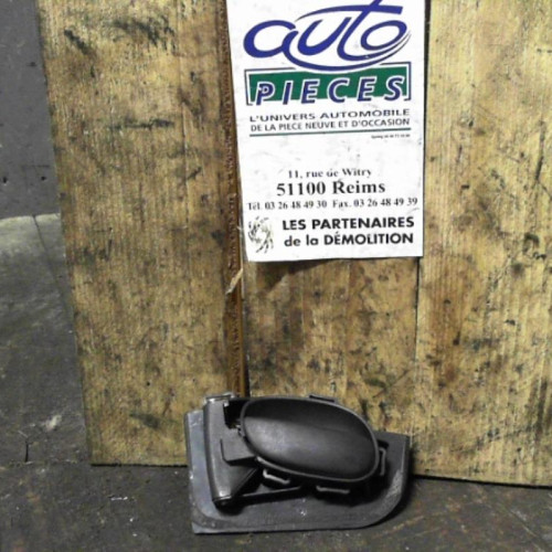 Poignee int porte avg Peugeot 206 3-5 portes 1.4 i (1998-2012) 3 portes