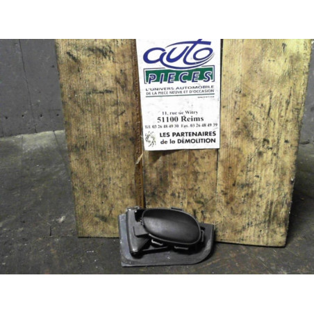 Poignee int porte avg Peugeot 206 3-5 portes 1.4 i (1998-2012) 3 portes