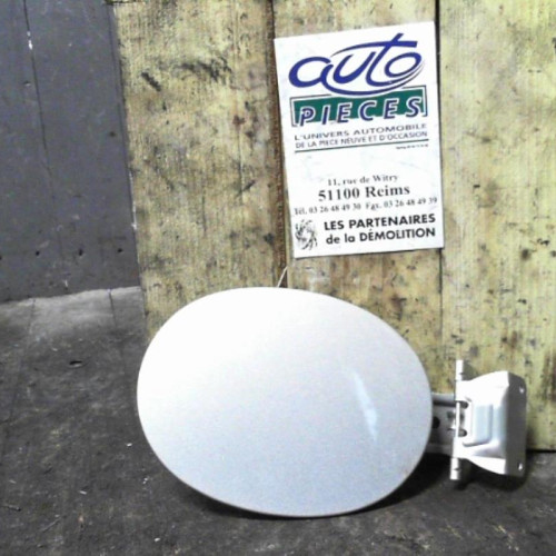Volet de trappe carburant Mazda 3 1.6 di turbo (2004-2009)