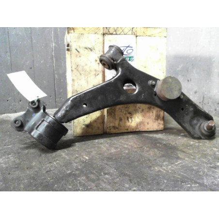 Triangle inf avd Mazda 3 1.6 di turbo (2004-2009)