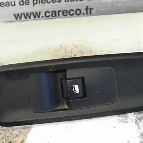 Commande lève-glace porte avant droite Citroën C8 2.2 hdi (2002)