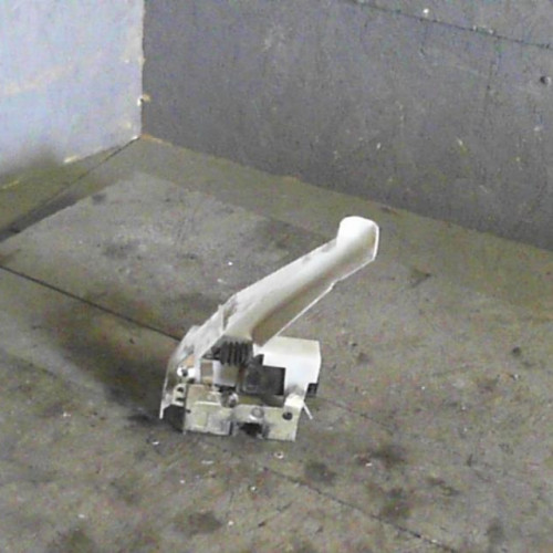 Serrure porte arg Renault MEGANE I Break 1.4 e (1999-2003)