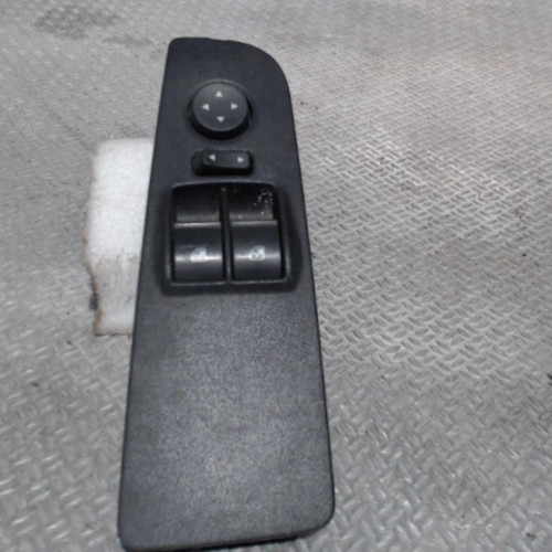 Commande lève-glace porte avant gauche Audi A3 1.9 tdi (1996-2001)