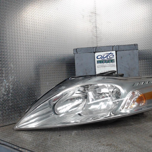 Phare gauche Ford MONDEO IV A trois volumes 1.8 tdci (2007-2015)