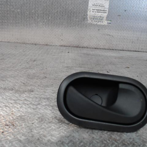 Poignee int porte avd Renault MASTER III Autobus-Autocar 2.3 dci 125 fwd (2011)