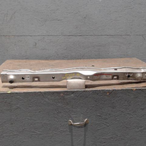 Traverse supérieure armature avant Suzuki SWIFT III 1.3 ddis (2005)