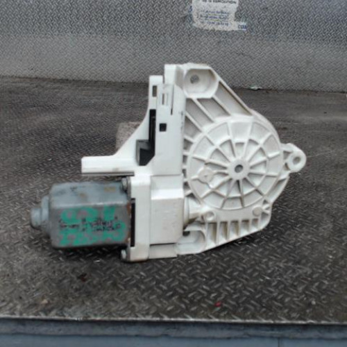 Moteur leve-vitre ard Audi Q3 2.0 tdi quattro (2011-2018)