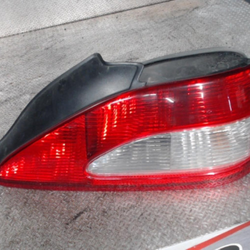 Feu arrière droit Peugeot 406 Coupé 2.2 hdi (2000-2004) 2 portes