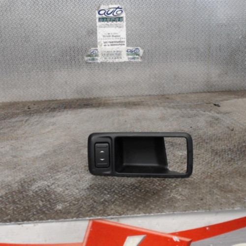 Commande leve-glace porte arrière gauche FORD KUGA 1  0