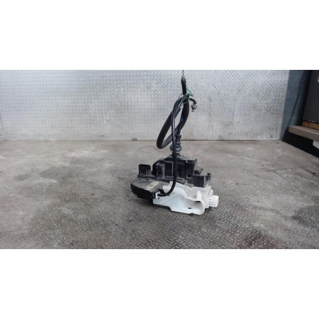 Serrure porte arg Kia CEE'D SW 1.6 crdi 90 (2007-2012)