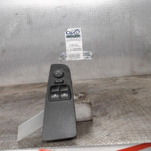 Commande lève-glace porte avant gauche Fiat GRANDE PUNTO 1.3 d multijet (2008)