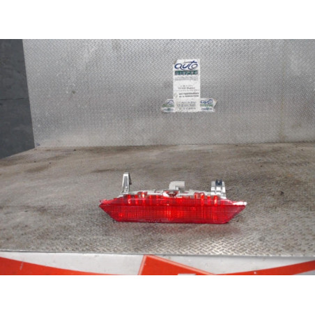Feux stop supplementaire Toyota YARIS 1.4 d-4d (2001-2005)
