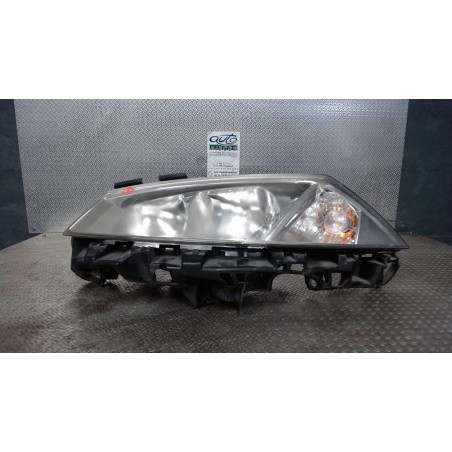 Phare gauche Renault MEGANE II 1.4 16v (2003-2008)
