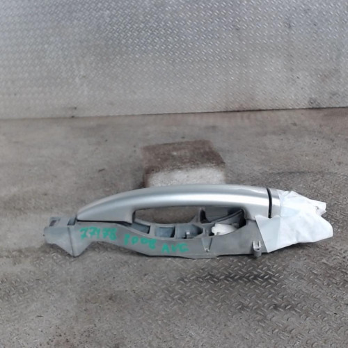 Poignee ext porte avg Peugeot 3008 Monospace 1.6 hdi (2009-2016) 5 portes