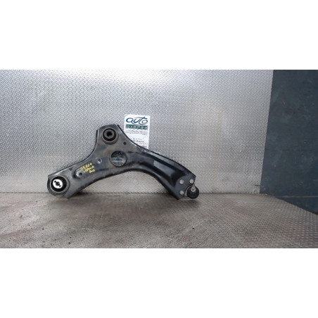 Triangle inf avd Renault CAPTUR II Blue dci 115 (2020)