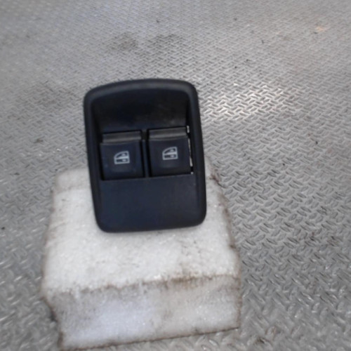 Commande lève-glace porte avant gauche RENAULT TRAFIC 3  0
